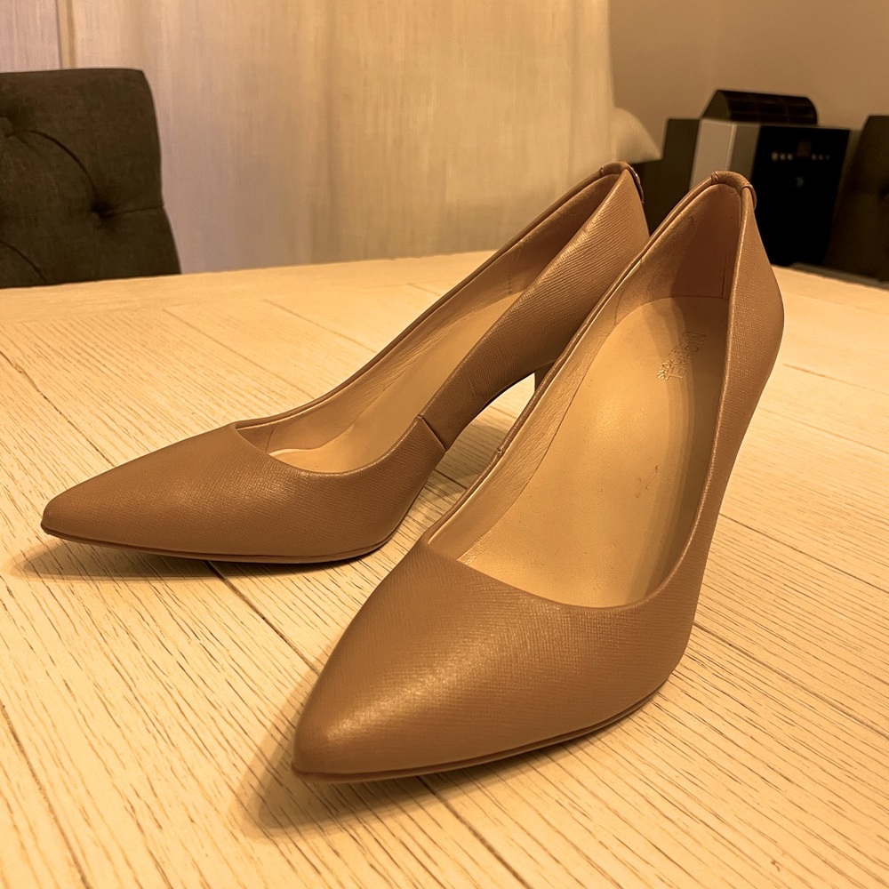 Michael kors pumps